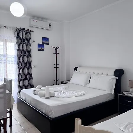 Vila Handmade Stone Ksamil